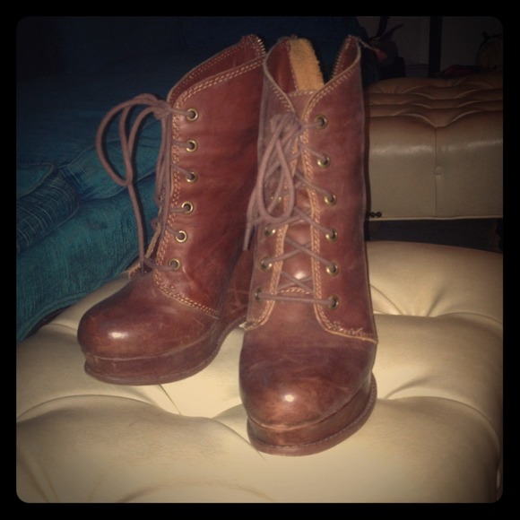 Steve Madden Brown Wedge Boots