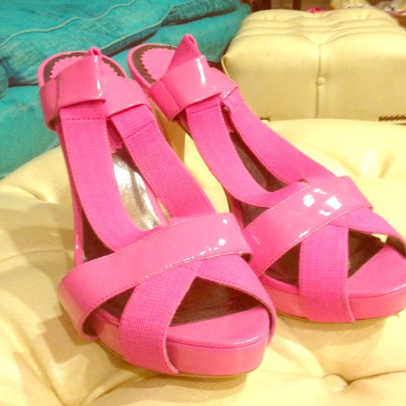 hot pink sandals