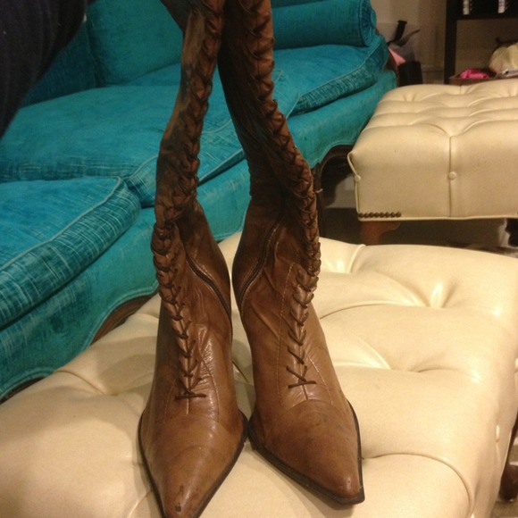 Brown lace up boots - Picture 2 of 2
