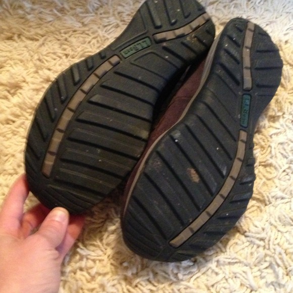 Cute brown LL Bean shoes - Picture 3 of 4