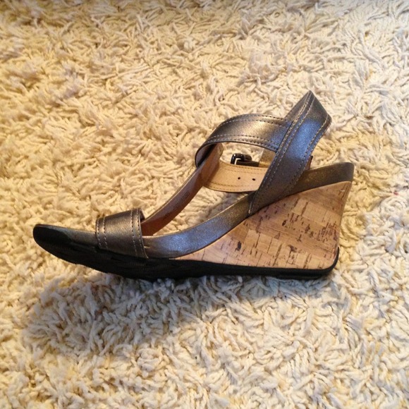 Cute and sexy wedges - Picture 3 of 4