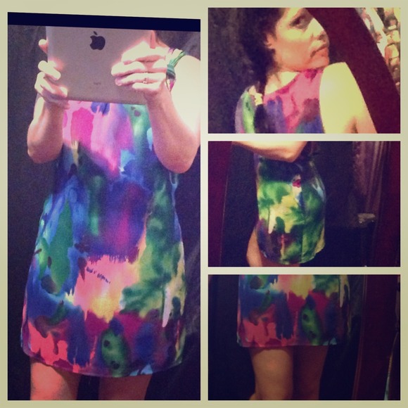 BNWT  is it - Picture 1 of 2