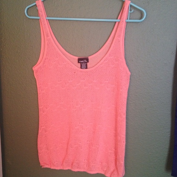 Peach crochet tank - Picture 3 of 4