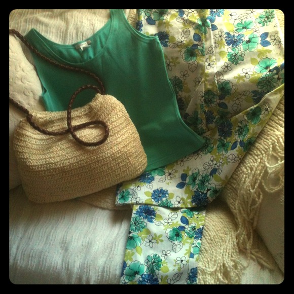 Fashion floral pant by Gemilli