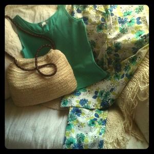 Fashion floral pant by Gemilli