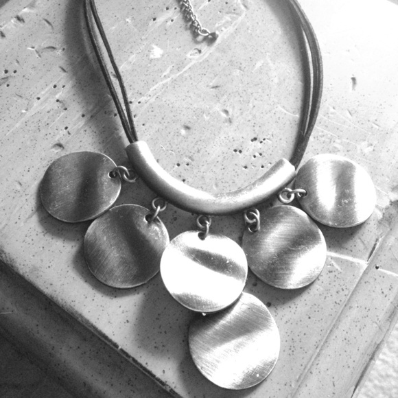 Chunky silver medallions necklace