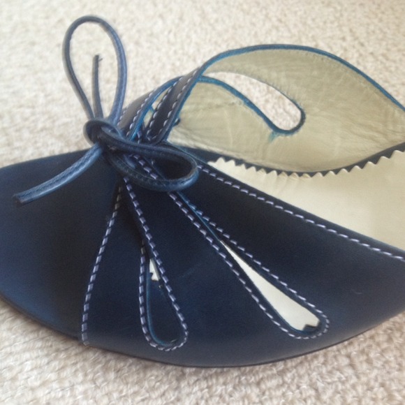 *REDUCED* prettiest mules in town! Anne Klein WOW - Picture 3 of 4