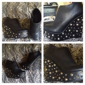 Size 6 Deena & ozzy black studded wedge bootie .