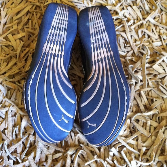 PUMAS - Picture 4 of 4