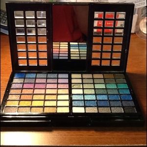 💝72 color eyeshadow palette