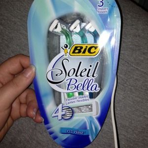 ❌Given away❌NEW. Bic soleil.