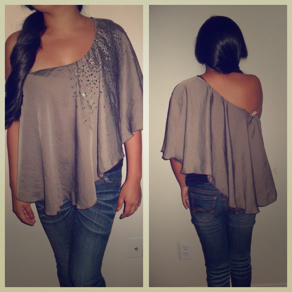 🚫SOLD🚫One side BEAUTIFUL SHIRT WITH JEMS (: