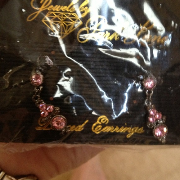 Pink Stoned Necklace and Earring Set! - Picture 3 of 4