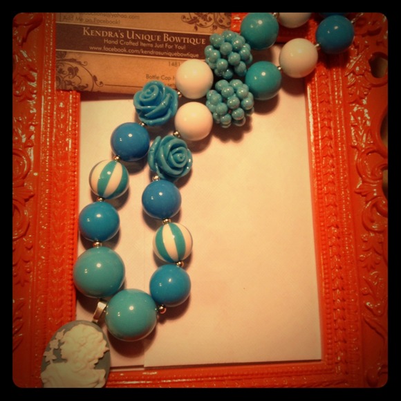 The new fashion! Chunky necklaces for all ages!