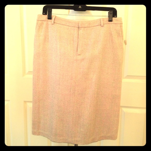 QUO skirt, pink and green pastel colors. - Picture 1 of 4