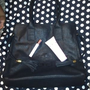 Black Givenchy tote,roll on perfume,&lot*hold*