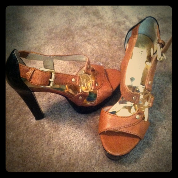Micheal Kors strappy heels!!!