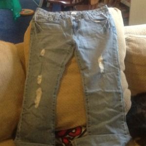 ❌SOLD❌Wet Seal Destroyed Jeans size 9 Long