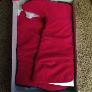 Hot pink boots (fuchsia)