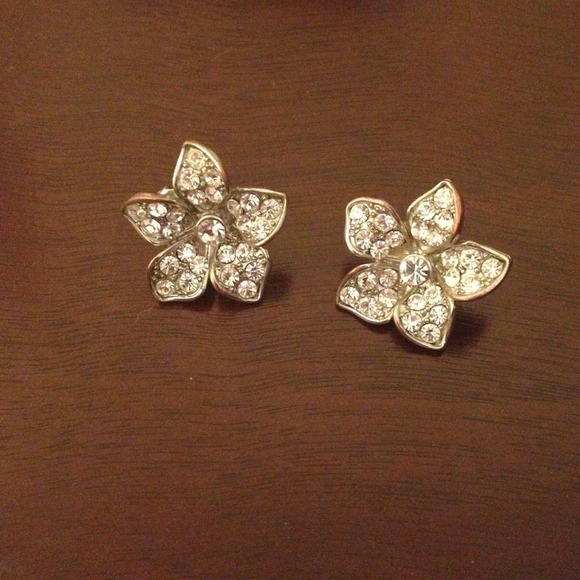 Flower earrings