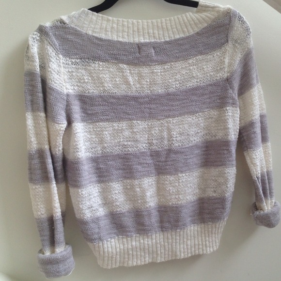 🌂🌂 Crop Sweater 🍭🍭 - Picture 2 of 3