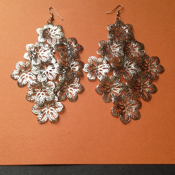 Flower earring