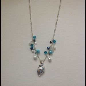 Blue and silver beachy shell pendant necklace