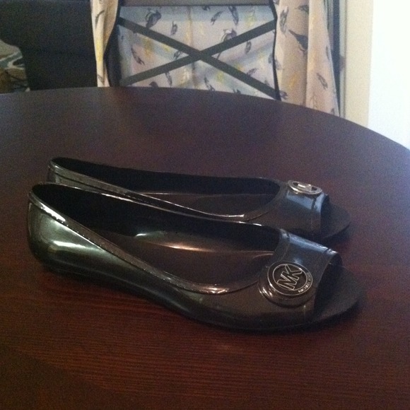 Sold - Picture 1 of 3