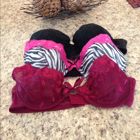 💛REDUCED💜 Bras
