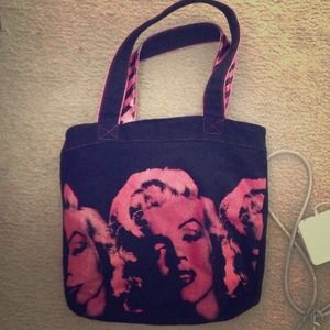 Marilyn Monroe bag by Sam Shaw