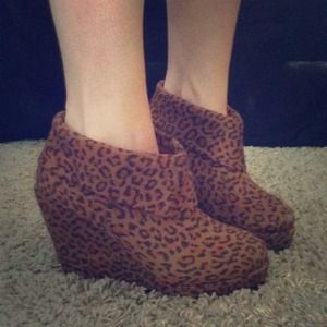 Leopard bootie wedges size 8