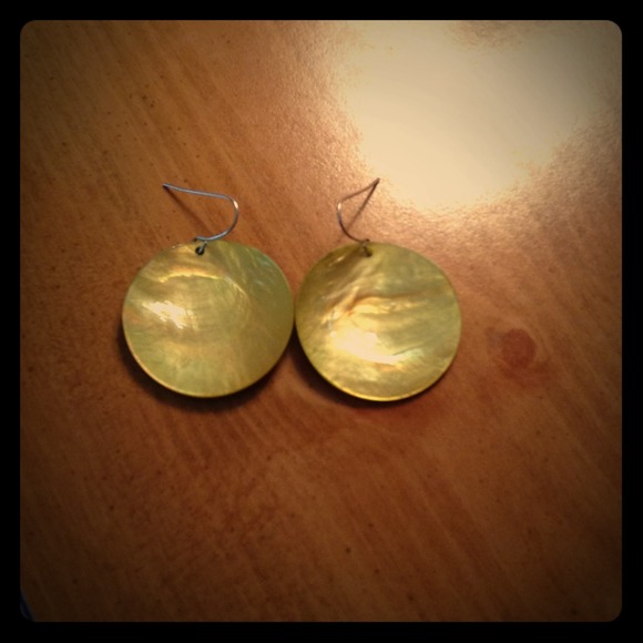 Green shell earrings