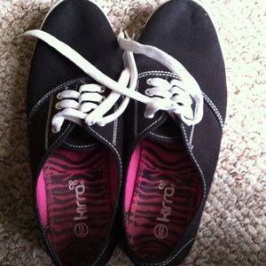 💗Sold to astrosweet💗 Kirra Keds sneakers