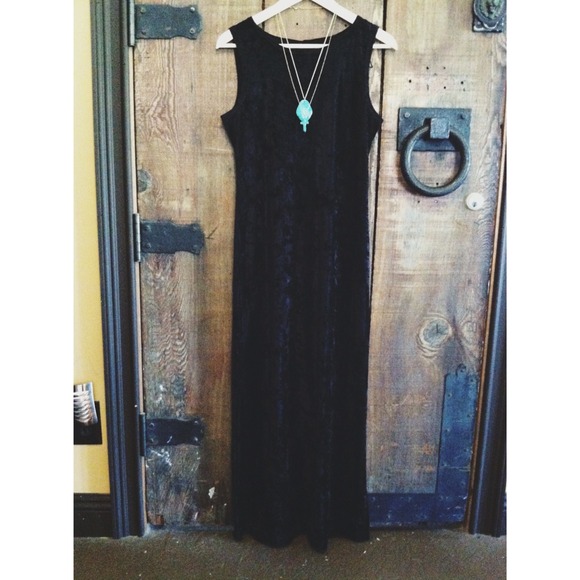 Dresses & Skirts - Black Velvet Maxi & Top Bundle