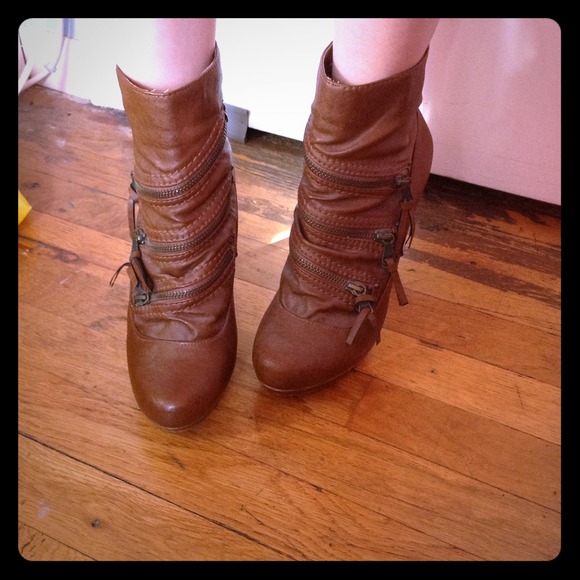Shoes - Brown zippered style high heels fits like an 8