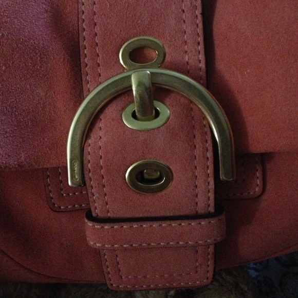Pink coach bag 2008. - Picture 2 of 4