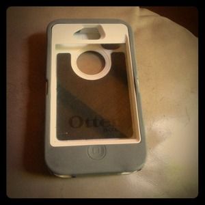 REDUCED Iphone4 camo otterbox