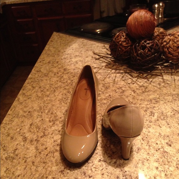 👠SOLD👠 - Picture 2 of 3