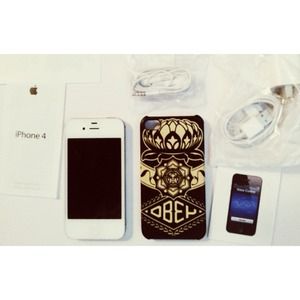 🚫Reserved! IPHONE 4 bundle option! (Verizon)
