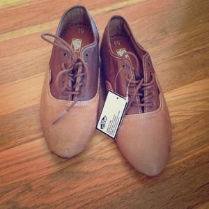 Van's oxfords.