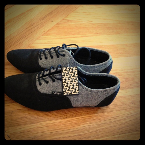 Black and grey van's oxfords