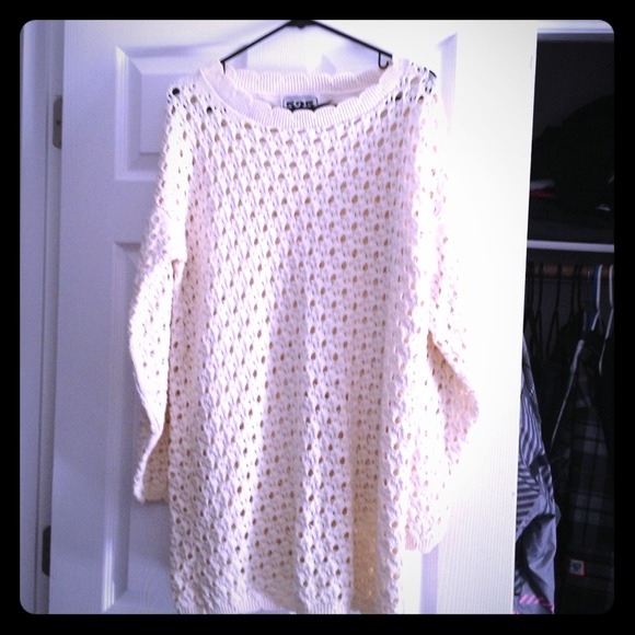 🚫SOLD🚫Vintage cream sweater😘