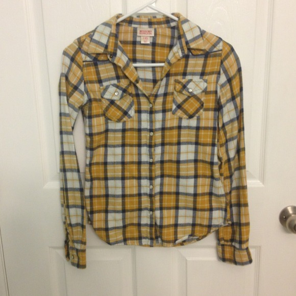 Mossimo yellow plaid flannel button down