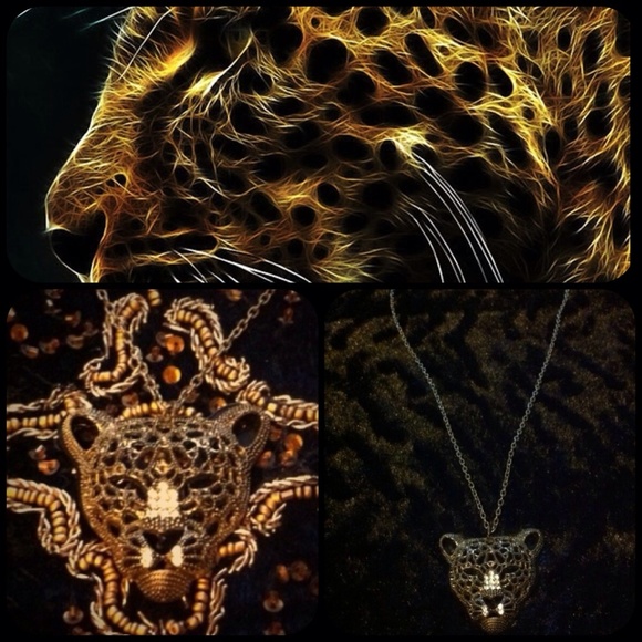 Host pickGold leopard necklac rhinestone filigre