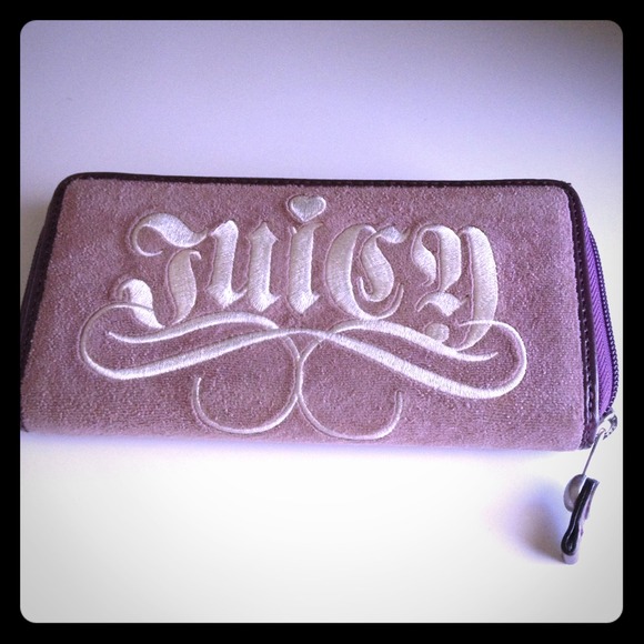 🚫Sold 🚫Purple Juicy Couture Wallet