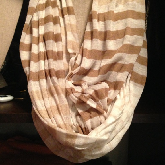 Infinity scarf