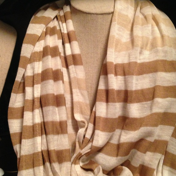 Infinity scarf - Picture 2 of 2