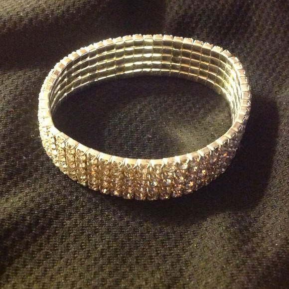 Bundled for @dawnmarie910