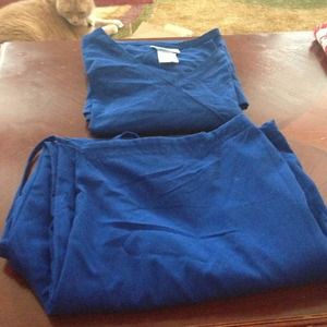 Bundle for aholmesturner