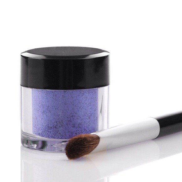 L'Oreal Hip Studio Secret Shadow Pigments- Valiant - Picture 2 of 2